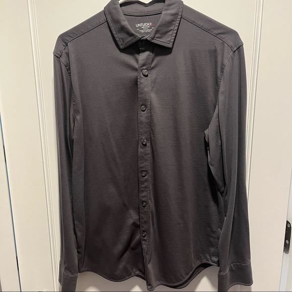 untuckit luxe tee button down